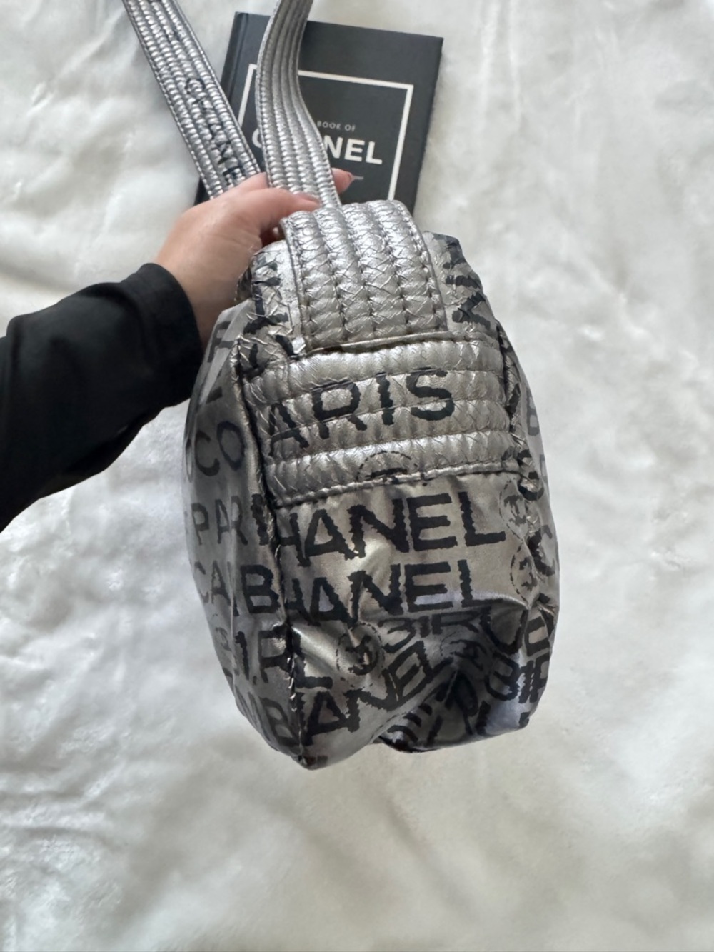 Authentic CHANEL Metallic Silver Logo Quilted Crossbody Bag - Picture 4 of 13